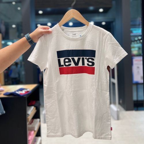 เสื้อยืด Levi's ผู้หญิง ลดสูงสุด 30%