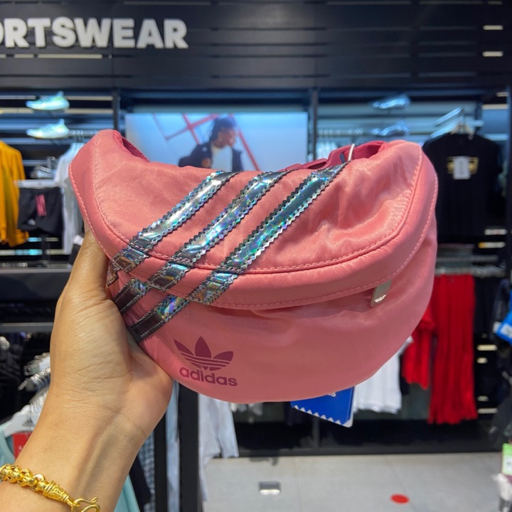 🔥adidas รวมแบบกระเป๋าคอลฯใหม่แบบเท่🤩ลดกระหน่ำ 50%🔥 | ShobShop